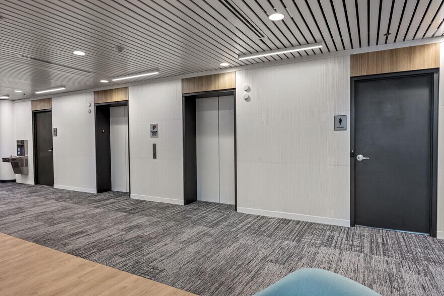 More Photos Of 1000 Northbrook Dr, Trevose Office For Sale