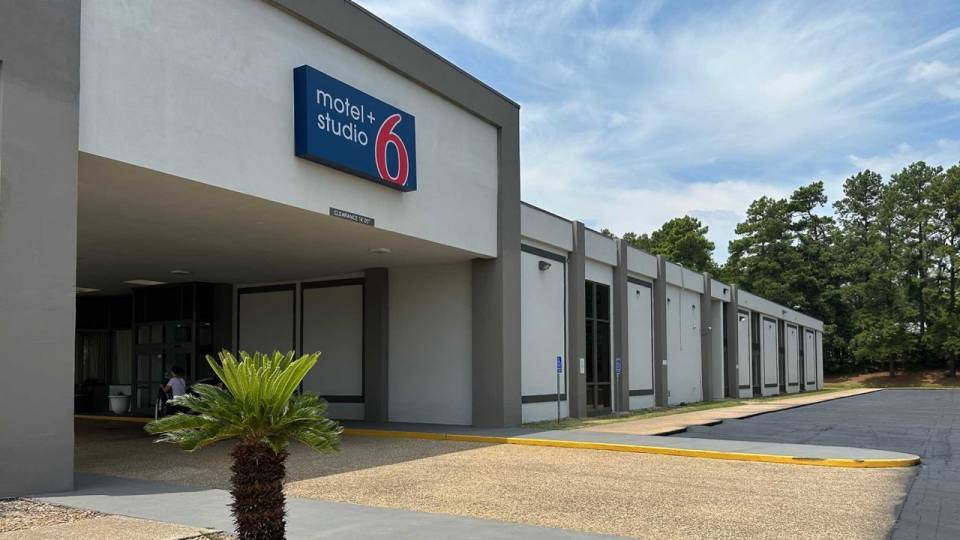 More Photos Of 3400 South St, Nacogdoches Hotel For Sale