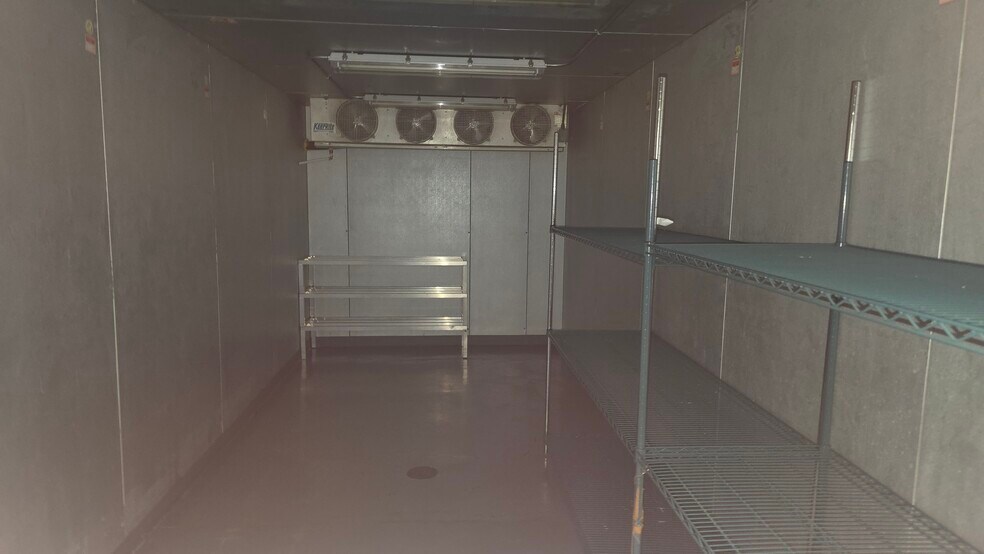 More Photos Of 1912 4th St, La Grande General Retail For Lease