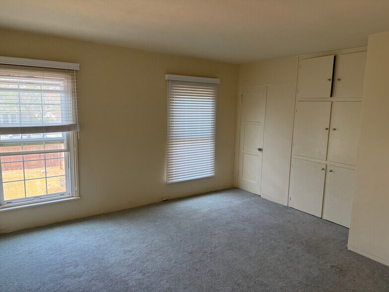 More Photos Of 2414 W 85th St, Inglewood Apartments For Sale