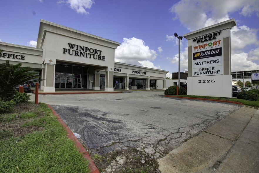 More Photos Of 3226 Hillcroft St, Houston Freestanding For Sale