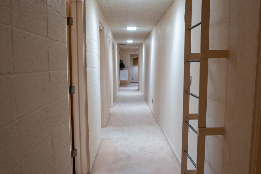 More Photos Of 605 S Riverside Dr, Palm Springs Religious Facility For Sale