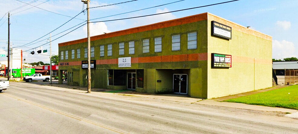 More Photos Of 100 N Main St, Galena Park Freestanding For Sale