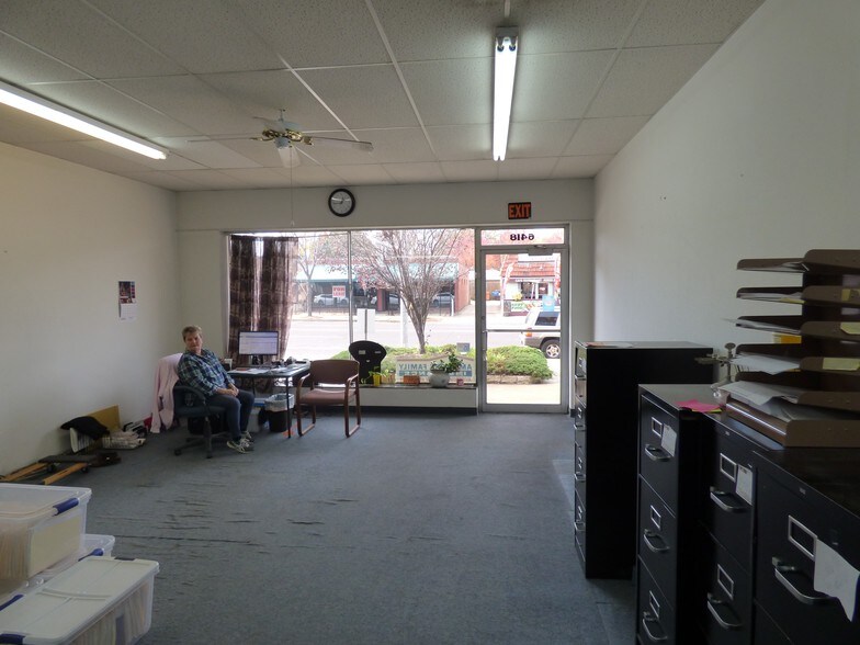 More Photos Of 6410-6418 Hampton Ave, Saint Louis Storefront Retail Office For Lease
