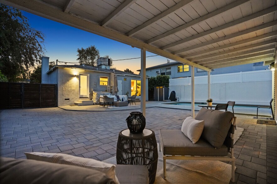 More Photos Of 5438-5440 Colfax Ave, Valley Village Apartments For Sale