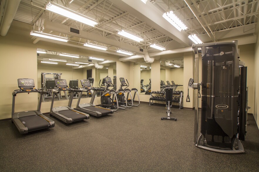 More Photos Of 10700 W Research Dr, Milwaukee Office For Lease