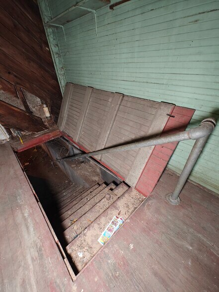 More Photos Of 2020 N Main St, Jacksonville Specialty For Sale