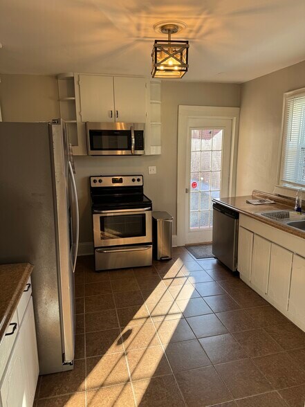 More Photos Of 2220 The Plaza, Charlotte Office Residential For Sale