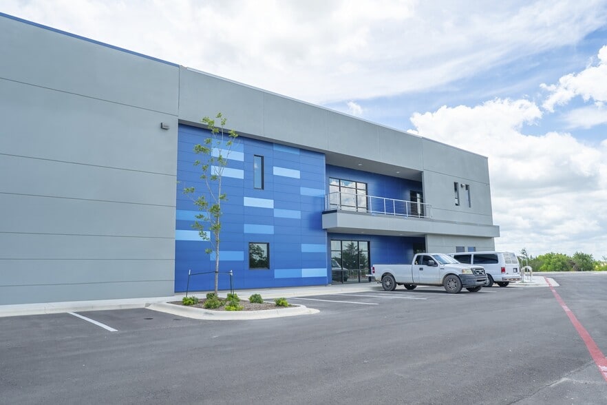 More Photos Of 15508 Impact Way, Pflugerville Warehouse For Lease
