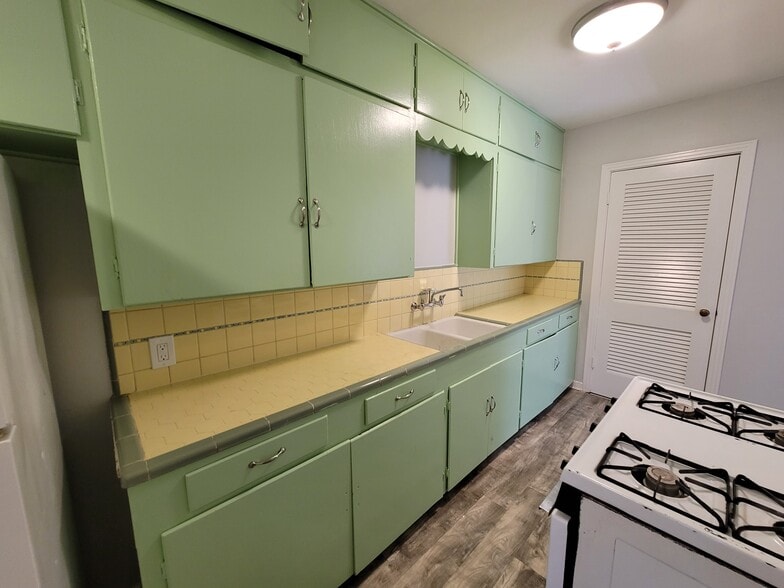 More Photos Of 340 Natalen Ave, San Antonio Multifamily For Sale