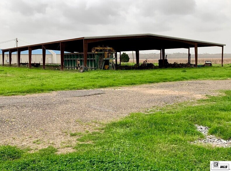 More Photos Of 2390 US 165 S, Columbia Warehouse For Lease