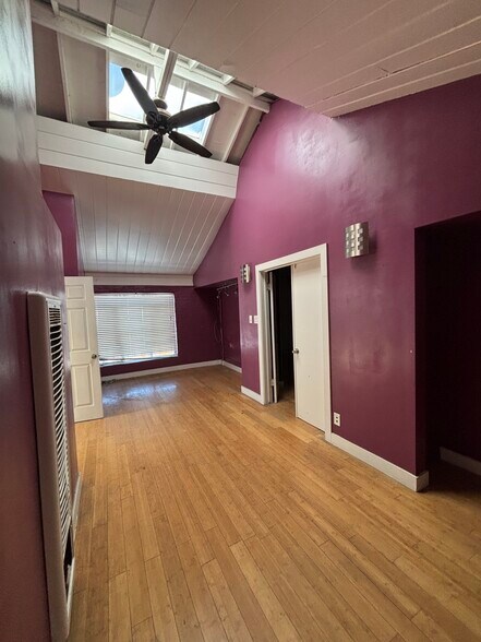 More Photos Of 3783 Cahuenga Blvd, Studio City Office Residential For Lease