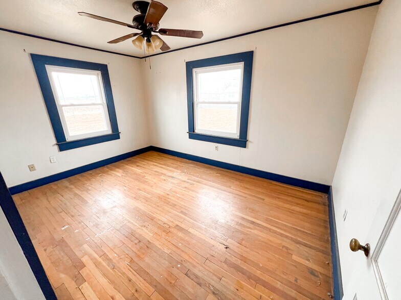 More Photos Of 1707 W Francis Ave, Midland Land For Sale