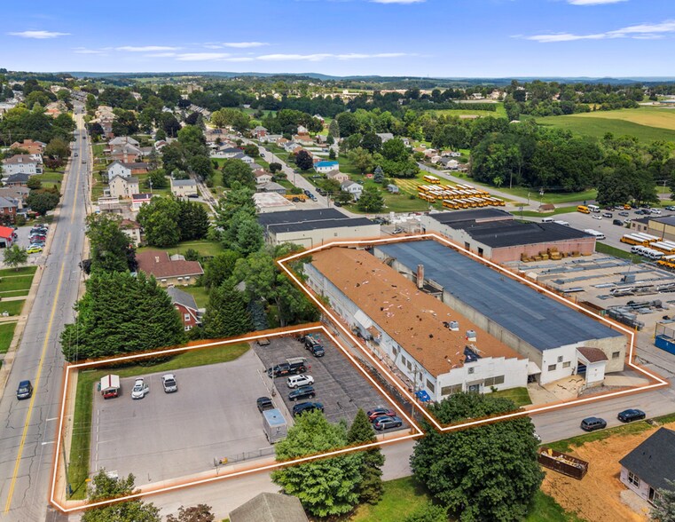 Primary Photo Of 25 Grand Ave, Red Lion Warehouse For Lease