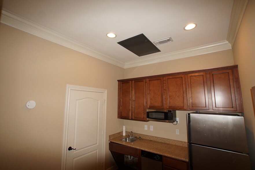 More Photos Of 4501 Cartwright Rd, Missouri City Medical For Lease