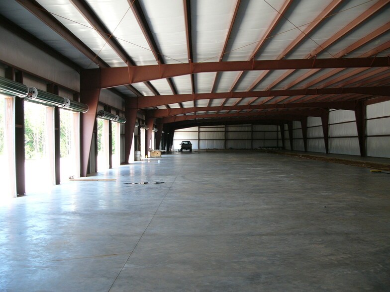 More Photos Of 535 Pine Rd, Newnan Warehouse For Lease