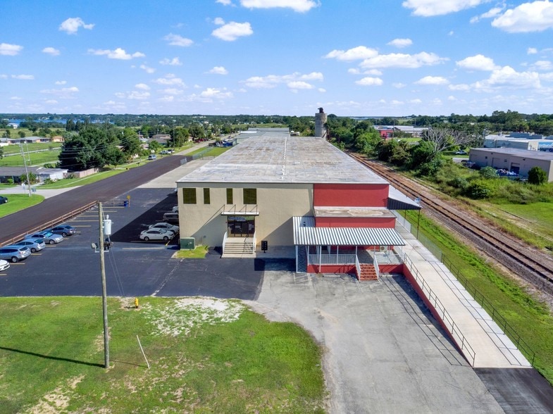 More Photos Of 110 W Interlake Blvd, Lake Placid Warehouse For Lease