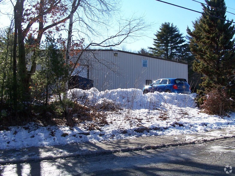 More Photos Of 11 Perry Dr, Foxborough Warehouse For Lease