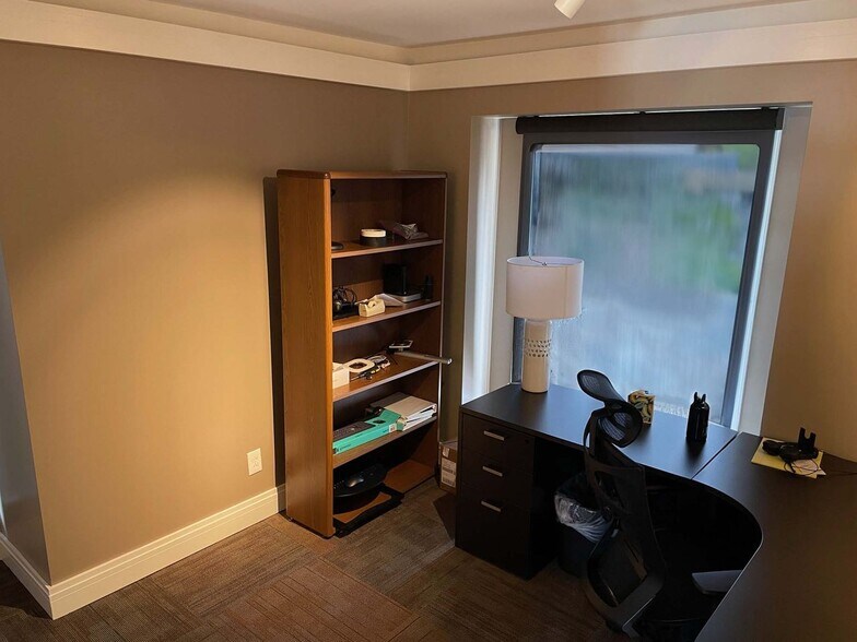 More Photos Of 7925 Burch Park Dr, Evansville Office For Sale