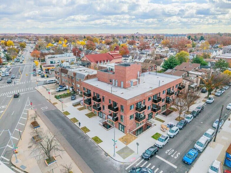 More Photos Of 16502 Sanford Ave, Flushing Apartments For Sale