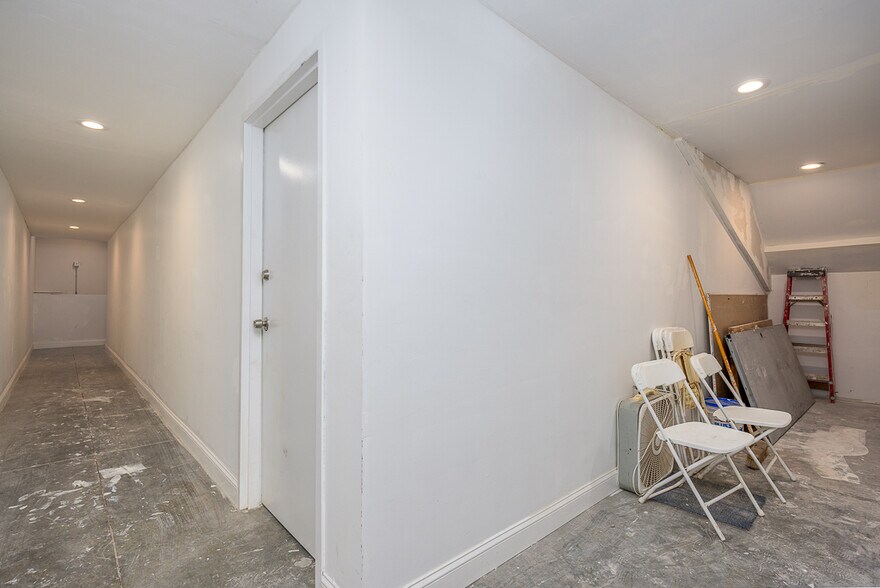 More Photos Of 1 Ten Eyck St, Stony Point General Retail For Sale