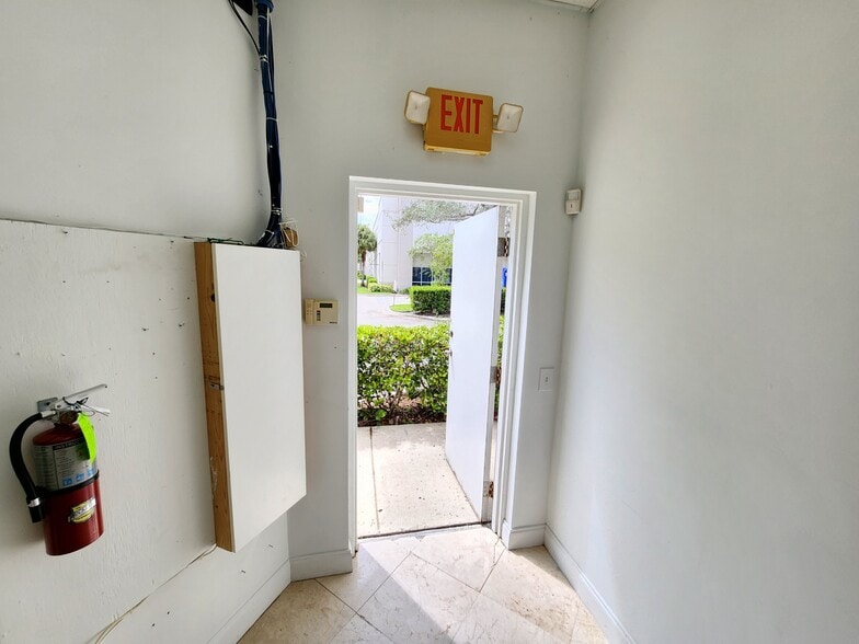 More Photos Of 2400 W Sample Rd, Pompano Beach Storefront Retail Office For Sale