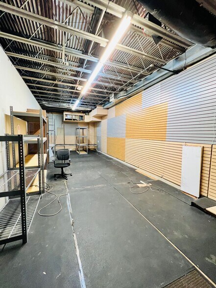 More Photos Of 183 S Broadway, Hicksville Office For Lease