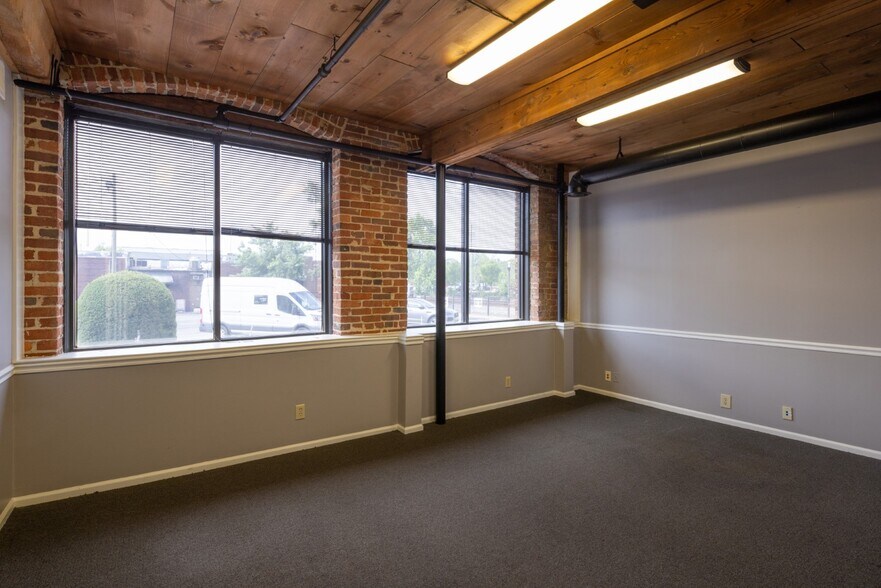 More Photos Of 113 Church St, Marietta Unknown For Sale