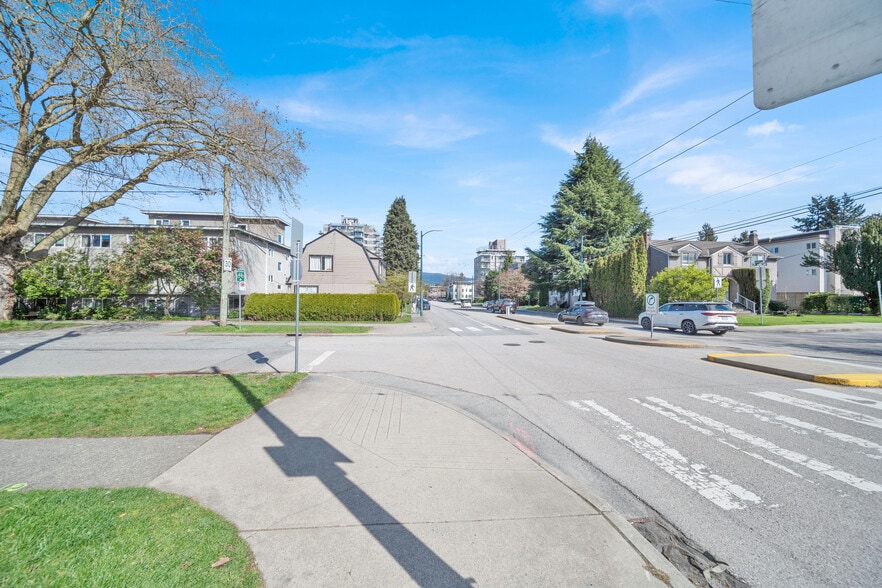 More Photos Of 3719 W 8th Av, Vancouver Apartments For Sale