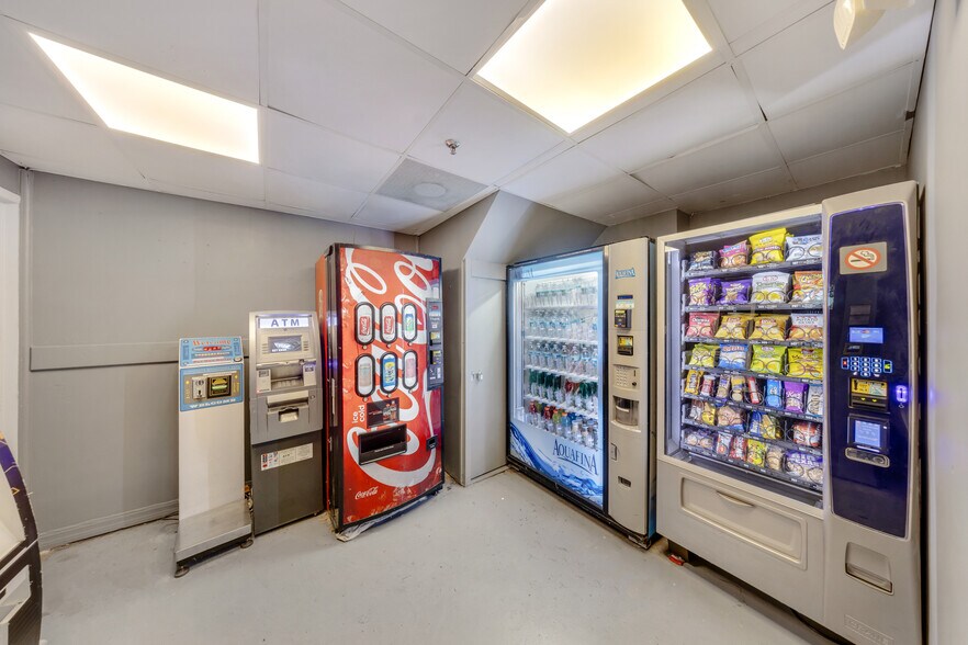 More Photos Of 5445 Collins Ave, Miami Beach Apartments For Sale