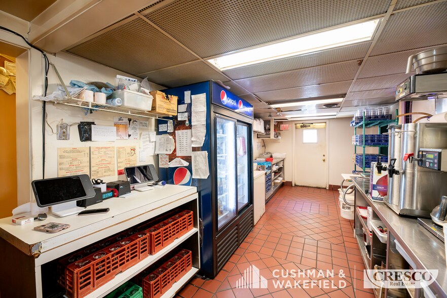 More Photos Of 29303 Euclid Ave, Wickliffe Restaurant For Sale