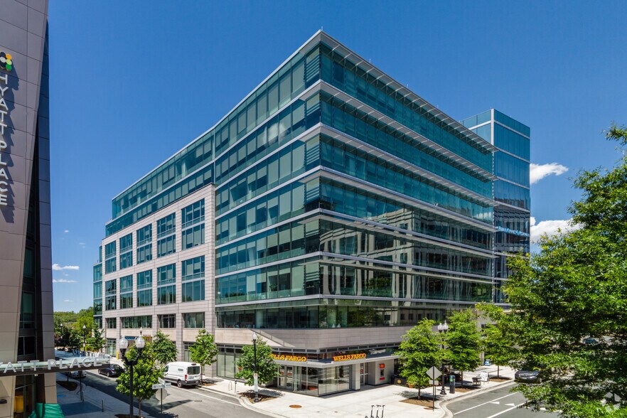 More Photos Of 2311 Wilson Blvd, Arlington Office For Lease