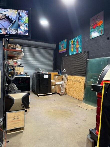 More Photos Of 310 NW 71st St, Miami Warehouse For Sale