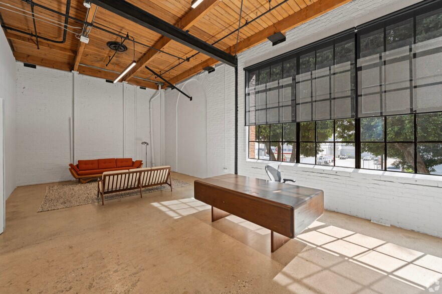 More Photos Of 1451 E 4th St, Los Angeles Office For Lease