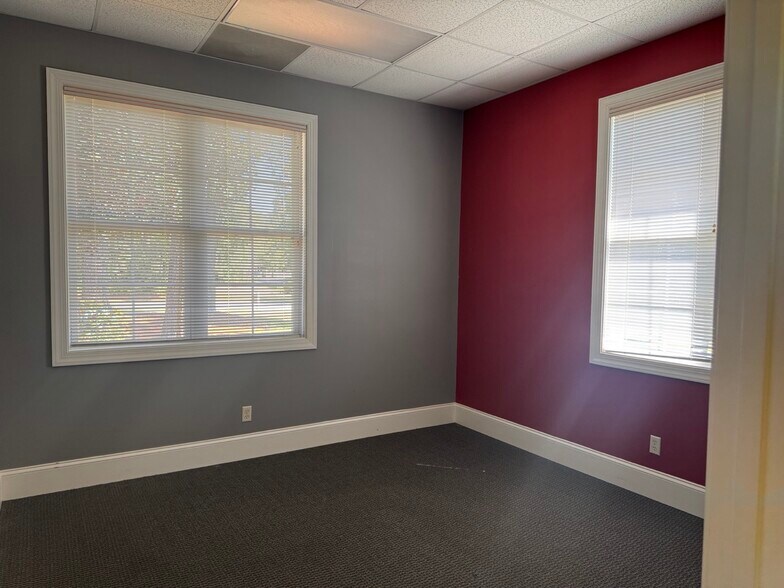 More Photos Of 4101 Main St, Hilton Head Island Office For Sale