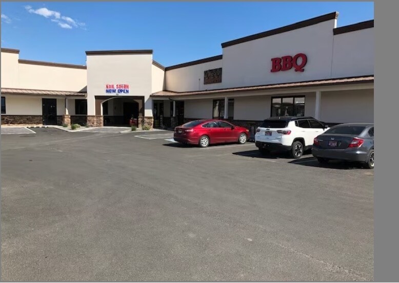 More Photos Of 900 13th #6 &7 ave, Quincy Storefront Retail Office For Lease