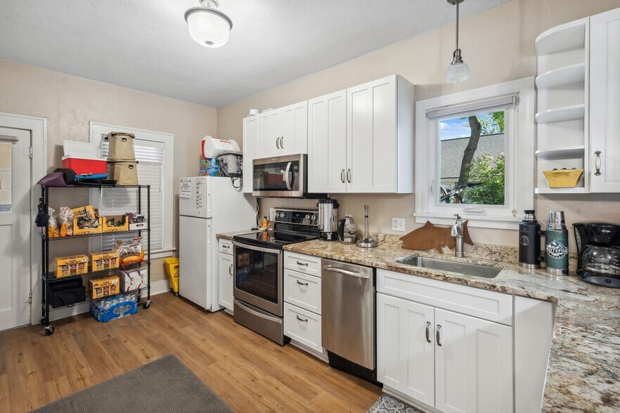 More Photos Of 541 Spokane Ave, Whitefish Office For Sale