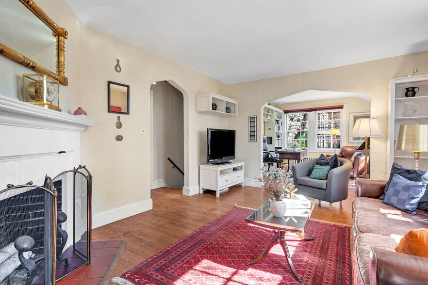 More Photos Of 126 Westbourne Ter, Brookline Multifamily For Sale