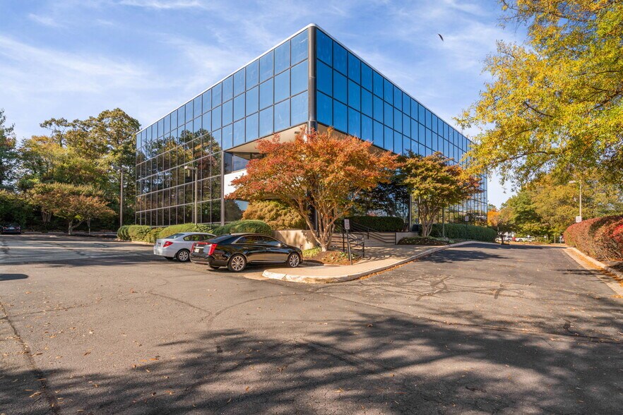 More Photos Of 5350 Shawnee Rd, Alexandria Medical For Sale