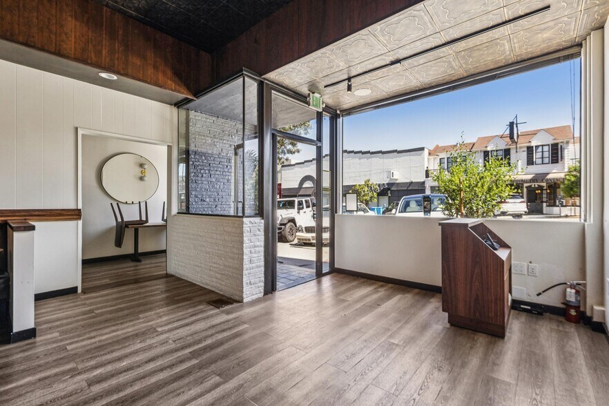 More Photos Of 2525-2533 Ocean Ave, San Francisco Storefront Retail Office For Sale