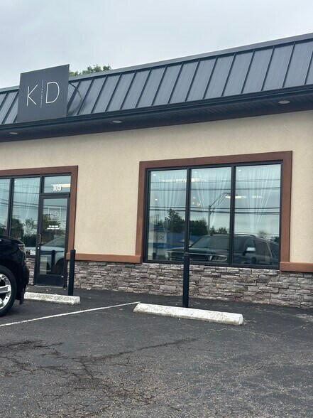 Primary Photo Of 1006 N Mulberry St, Elizabethtown General Retail For Lease