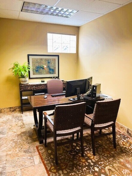 More Photos Of 7809 Broadway St, San Antonio Office For Sale