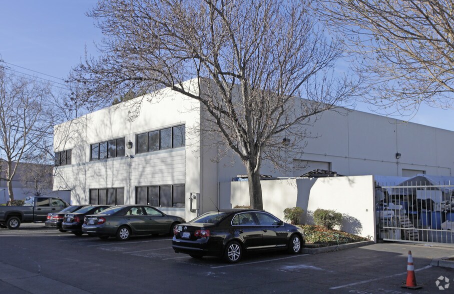 More Photos Of 2487 Industrial Pky W, Hayward Warehouse For Sale