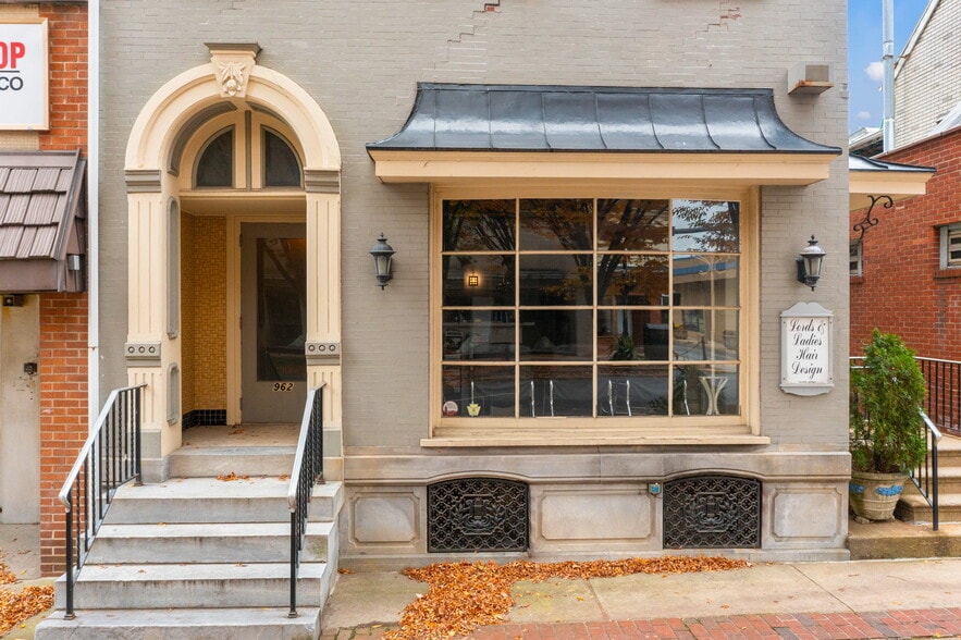 More Photos Of 962 W Hamilton St, Allentown Storefront Retail Residential For Lease