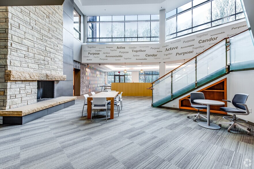 More Photos Of 2655 Eagan Woods Dr, Eagan Office For Lease