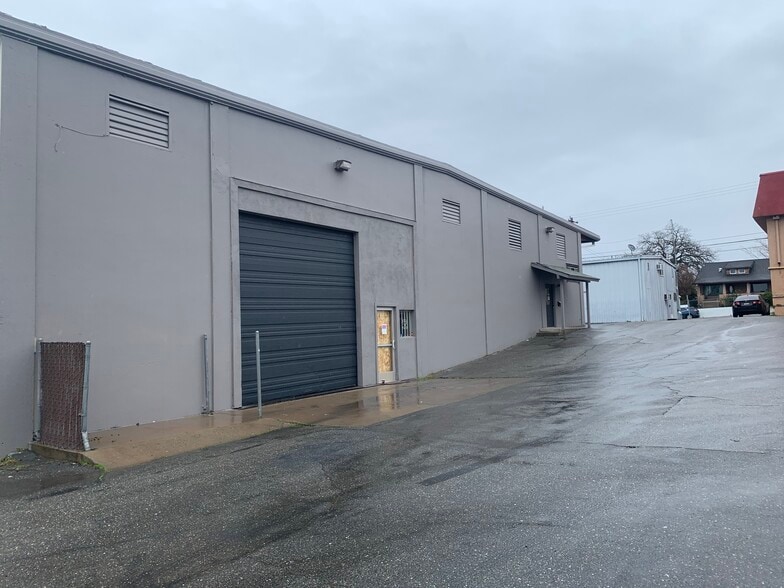 More Photos Of 1950 Kitrick Ave, Oroville Warehouse For Lease