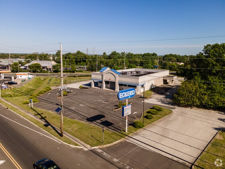 More Photos Of 810 Sunset Rd, Burlington Drugstore For Sale