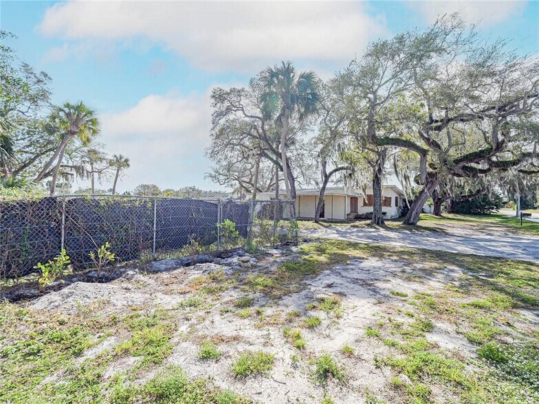 More Photos Of 690 6th Ave, Vero Beach Land For Sale