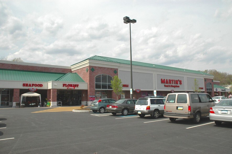 More Photos Of 116-228 E Chestnut Ave, Altoona Unknown For Lease