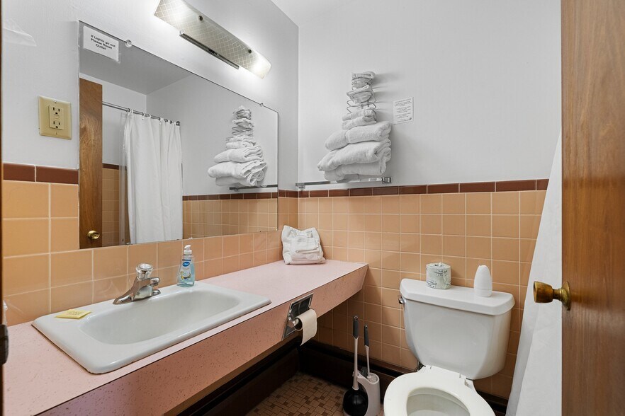 More Photos Of W11466 US Hwy 8, Dunbar Restaurant For Sale